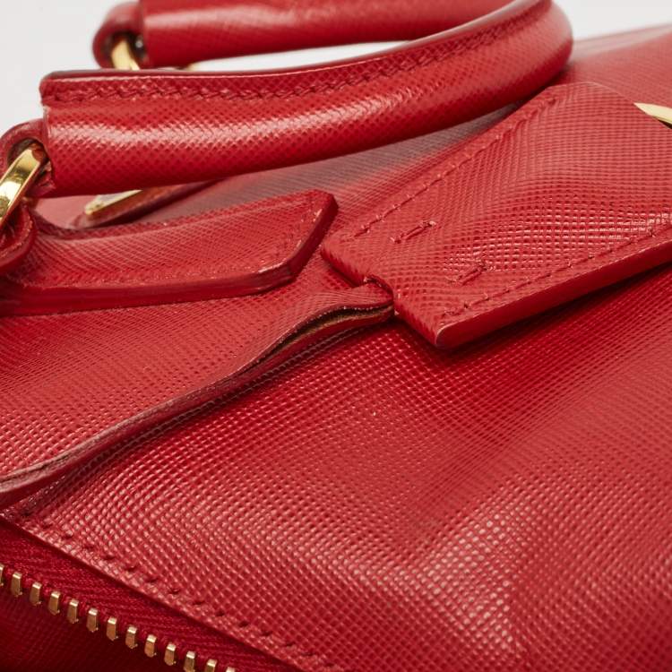 Pre Owned Prada Red Saffiano Lux Leather Mini Promenade Satchel