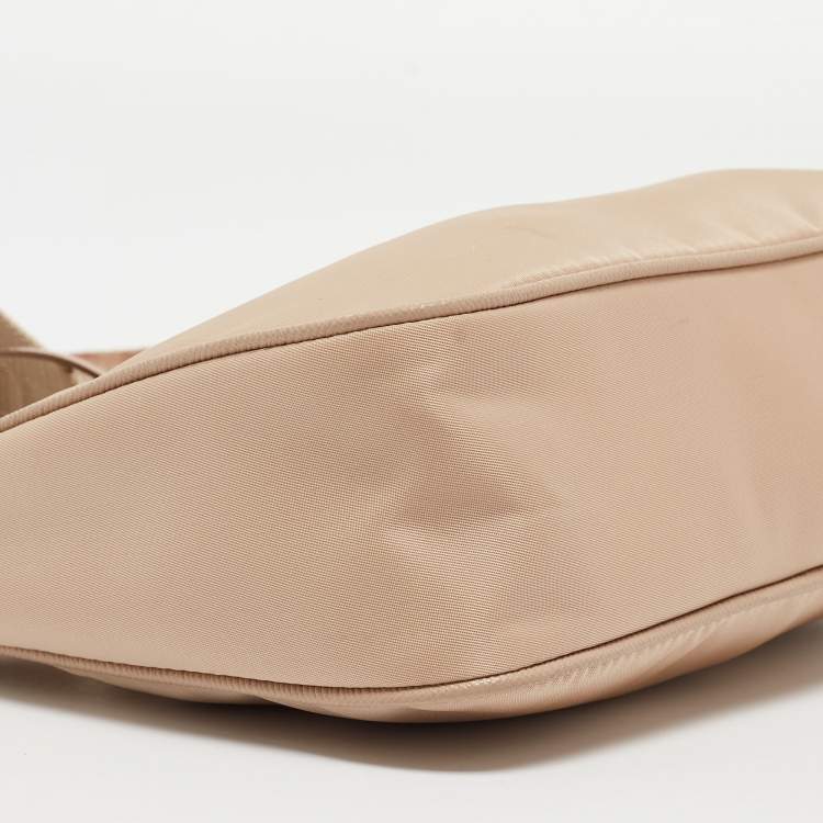 Pre Owned Prada Beige Nylon and Leather Re-Edition 2005 Shoulder Bag