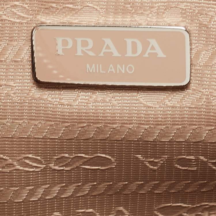 Pre Owned Prada Beige Nylon and Leather Re-Edition 2005 Shoulder Bag
