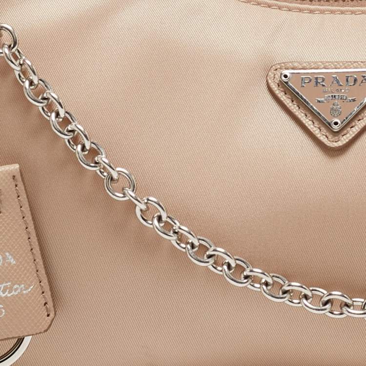 Pre Owned Prada Beige Nylon and Leather Re-Edition 2005 Shoulder Bag