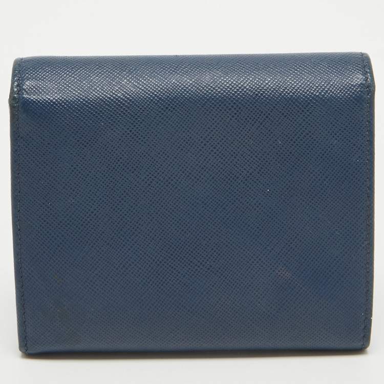 مملوكة مسبقًا Prada Blue Saffiano Leather Trifold Wallet