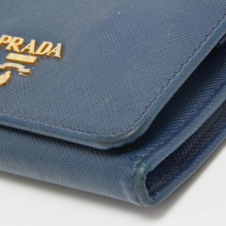 مملوكة مسبقًا Prada Blue Saffiano Leather Trifold Wallet