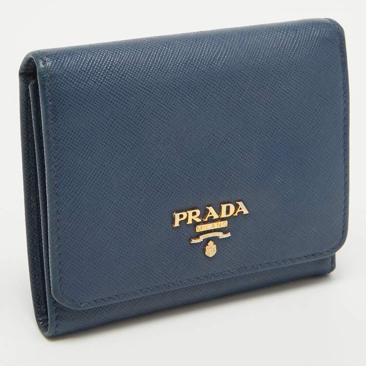 مملوكة مسبقًا Prada Blue Saffiano Leather Trifold Wallet