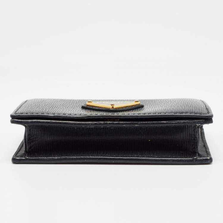 Pre Owned Prada Black Move Leather Logo Flap Card Holder