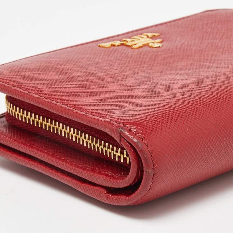 Pre Owned Prada Red Saffiano Leather Flap French Wallet