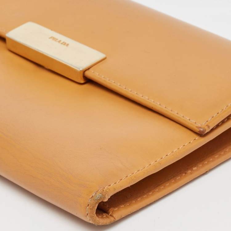 Pre Owned Prada Tan Leather Logo Plague Trifold Wallet