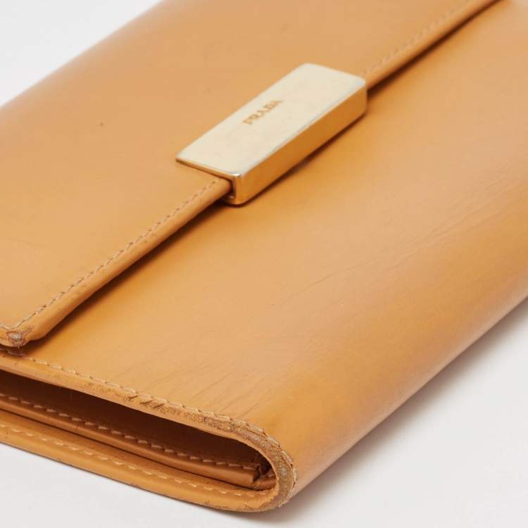 Pre Owned Prada Tan Leather Logo Plague Trifold Wallet