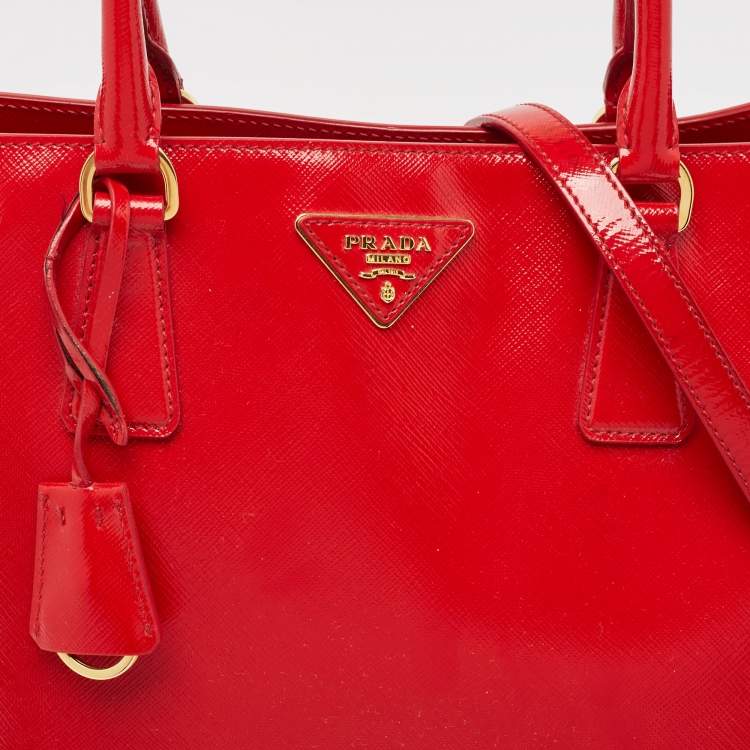 Pre Owned Prada Red Saffiano Vernice Leather Galleria Tote