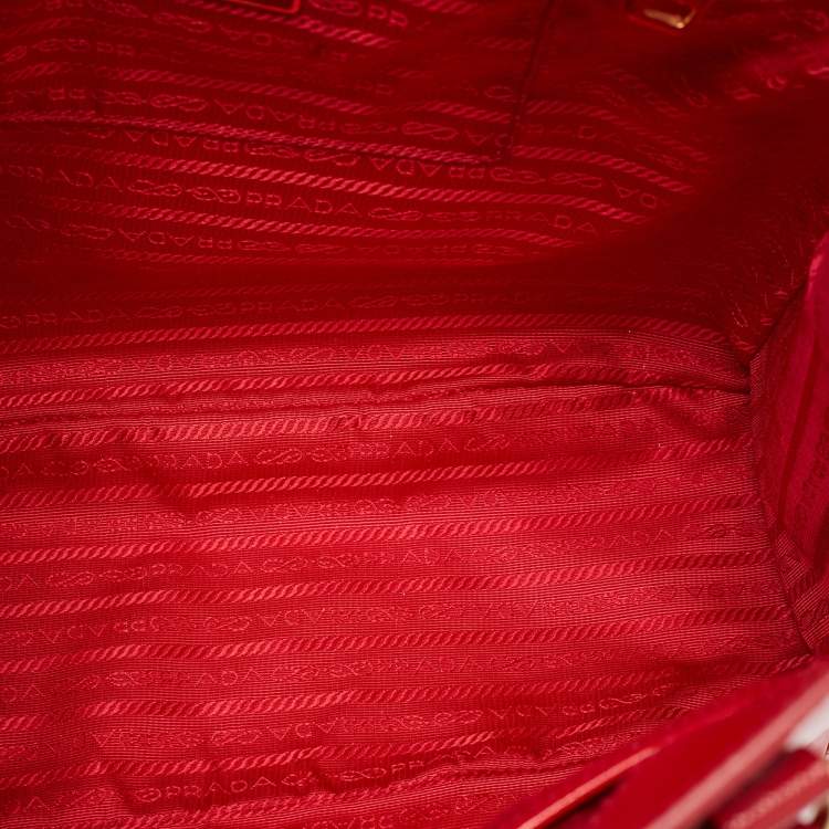 Pre Owned Prada Red Saffiano Vernice Leather Galleria Tote