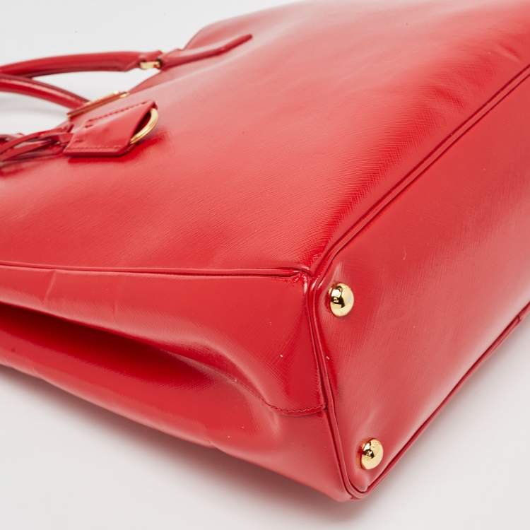 Pre Owned Prada Red Saffiano Vernice Leather Galleria Tote