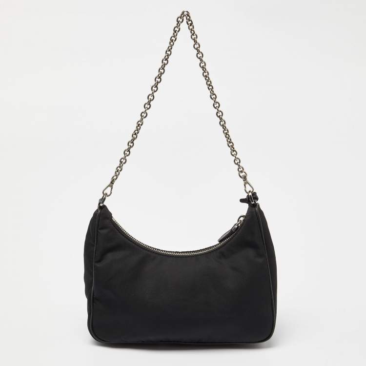 Pre Owned Prada Black Nylon and Leathre Re-Edition 2005 Baguette Bag