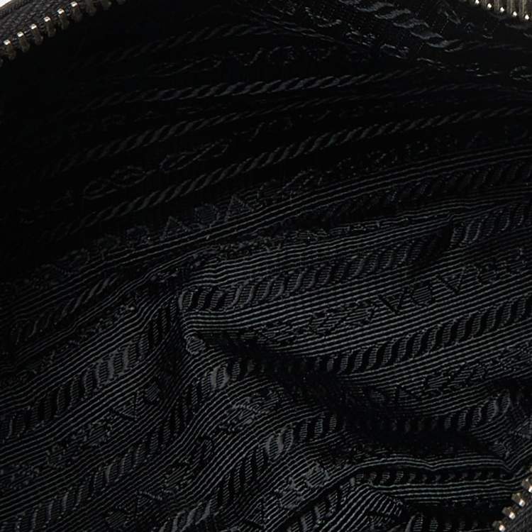 Pre Owned Prada Black Nylon and Leathre Re-Edition 2005 Baguette Bag