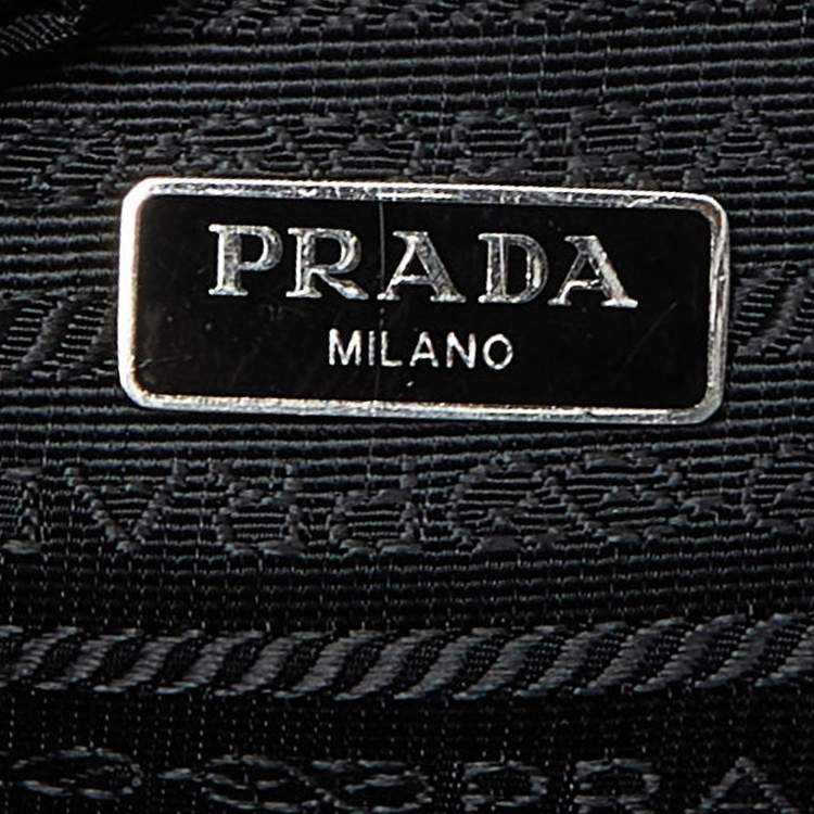 Pre Owned Prada Black Nylon and Leathre Re-Edition 2005 Baguette Bag