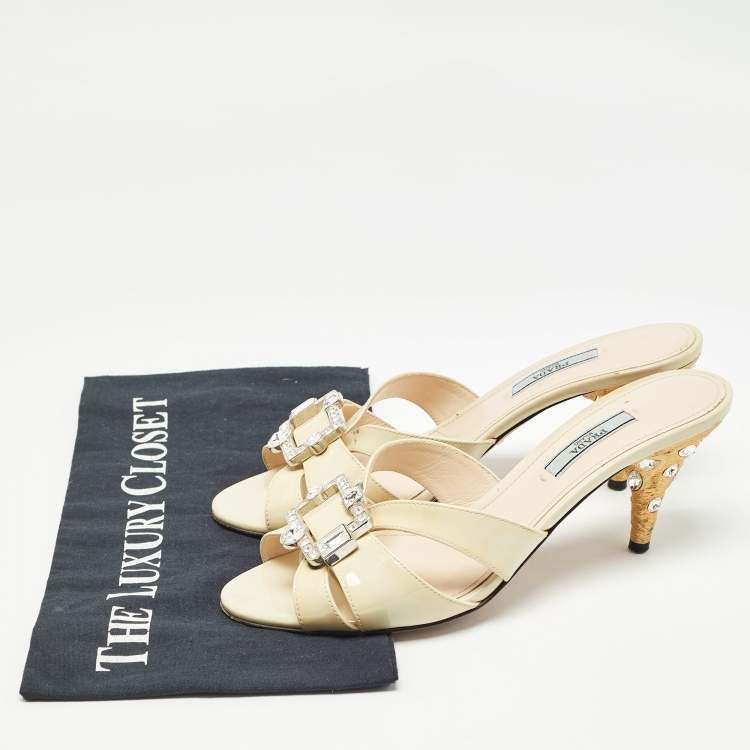 Pre Owned Prada Cream Patent Leather Slide Sandals Size 38