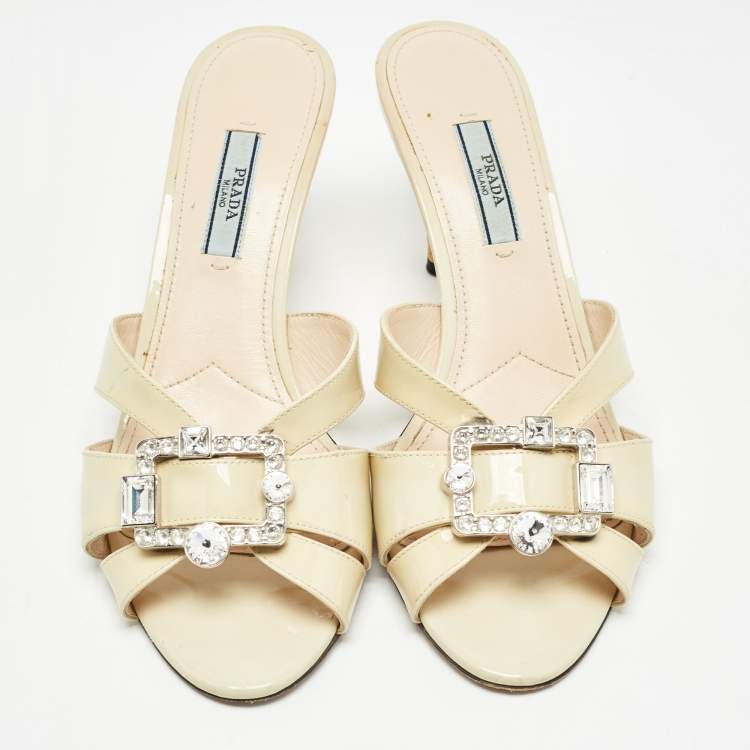 Pre Owned Prada Cream Patent Leather Slide Sandals Size 38