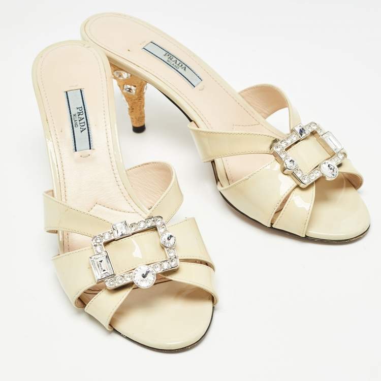 Pre Owned Prada Cream Patent Leather Slide Sandals Size 38