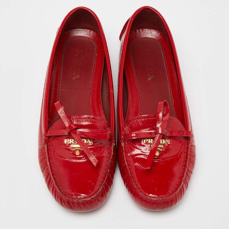 Pre Owned Prada Red Patent Leather Logo Detail Bow Loafers Size 38.5