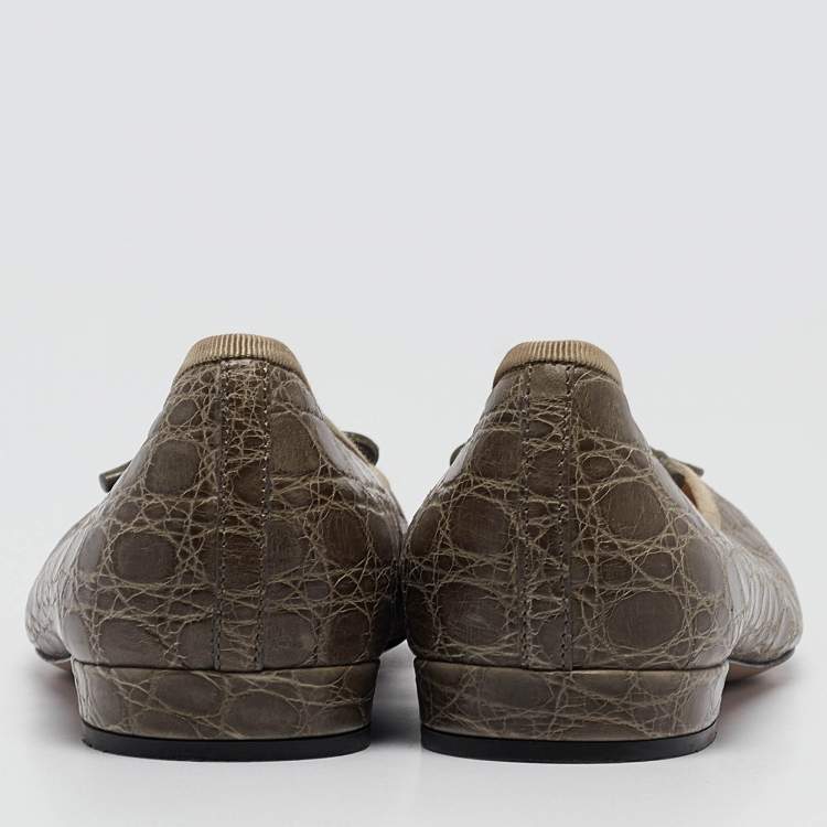 Pre Owned Prada Grey Embossed Croc and Patent Cap Toe Bow Ballet Flats Size 42