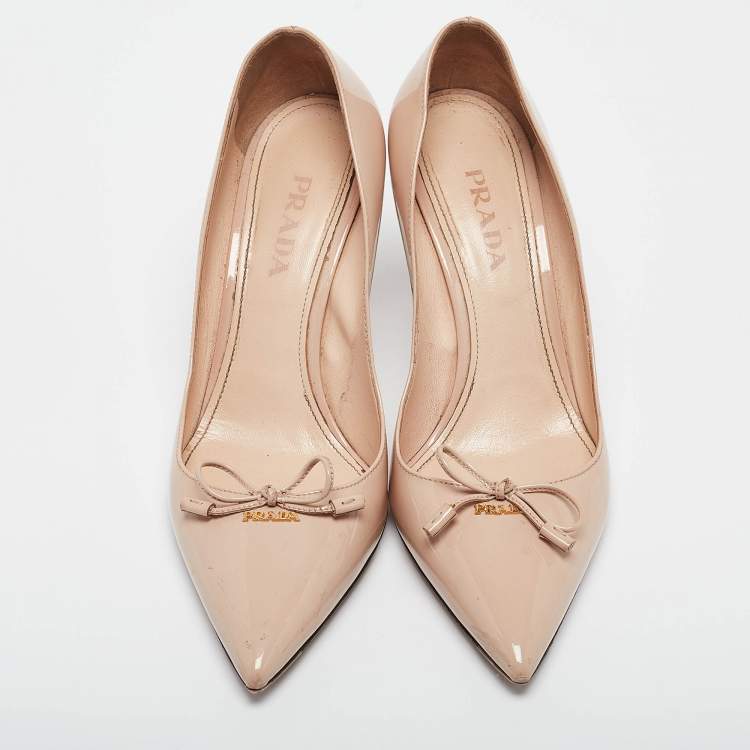 Pre Owned Prada Beige Patent Leather Pointed Toe Pumps Size 38