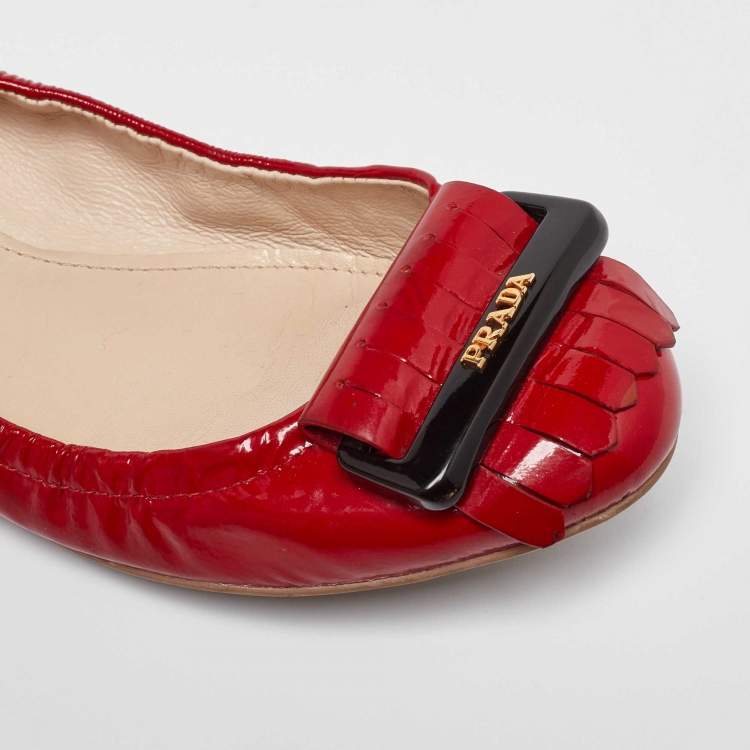 Pre Owned Prada Red Patent Leather Fringe Scrunch Ballet Flats Size 36