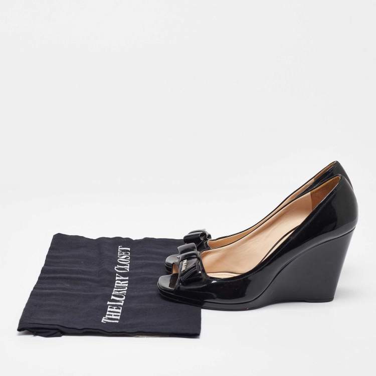 Pre Owned Prada Black Patent Leather Bow Peep Toe Wedge Pumps Size 39