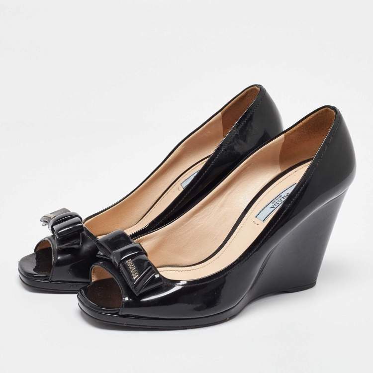 Pre Owned Prada Black Patent Leather Bow Peep Toe Wedge Pumps Size 39