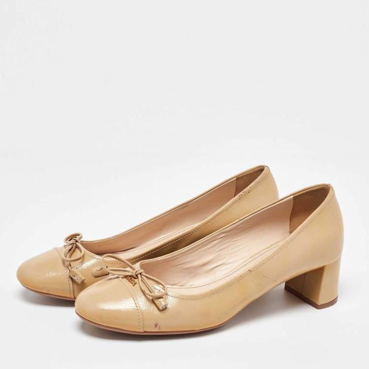 Pre Owned Prada Beige Patent Leather Bow Block Heel Pumps Size 36.5