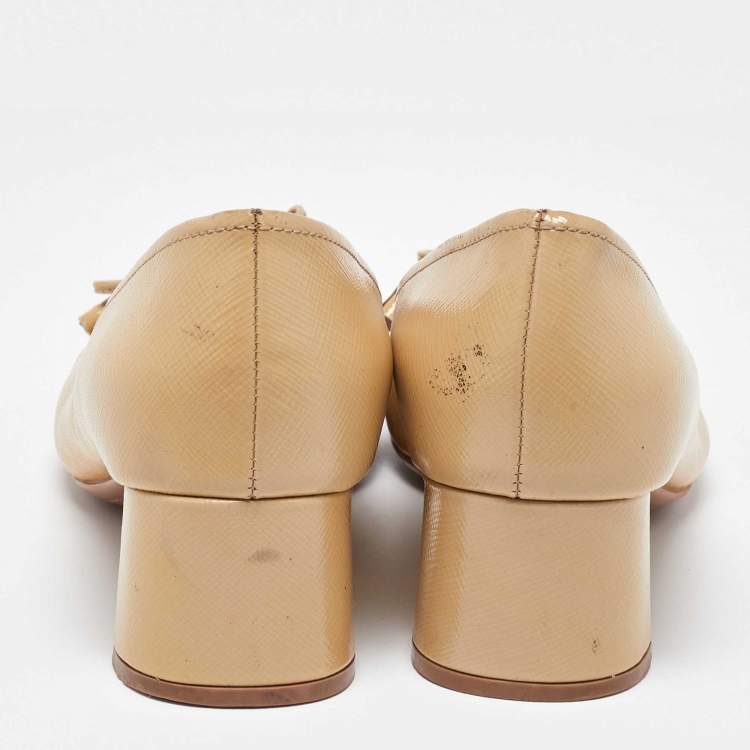 Pre Owned Prada Beige Patent Leather Bow Block Heel Pumps Size 36.5