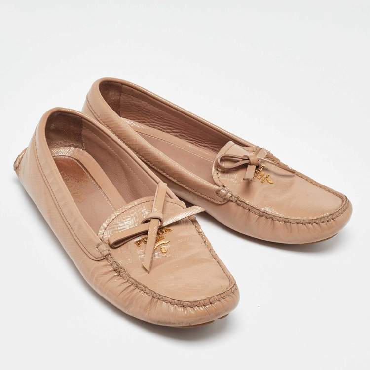 Pre Owned Prada Beige Patent Leather Bow Loafers Size 37.5