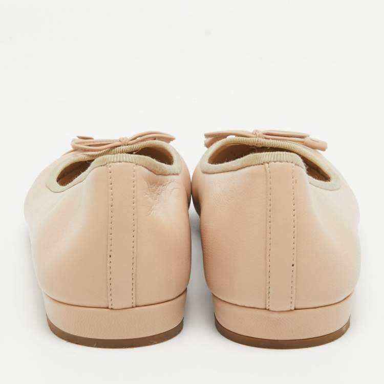 Pre Owned Prada Beige Leather and Patent Cap Toe Bow Ballet Flats Size 38.5