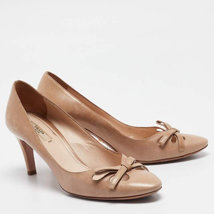 Pre Owned Prada Beige Leather Bow Pumps Size 37