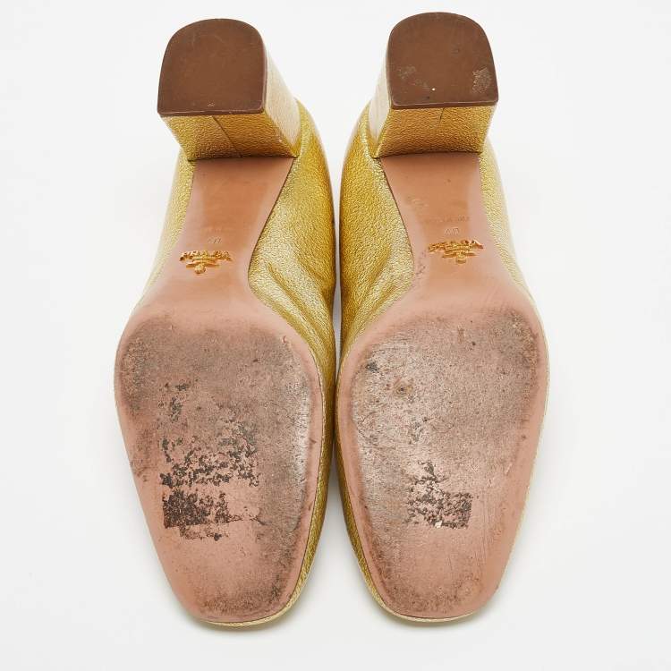مملوكة مسبقًا Prada Yellow Patent Leather Block Heel Pumps Size 40