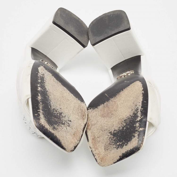 Pre Owned Prada White Quilted Leather Slide Sandals Size 38