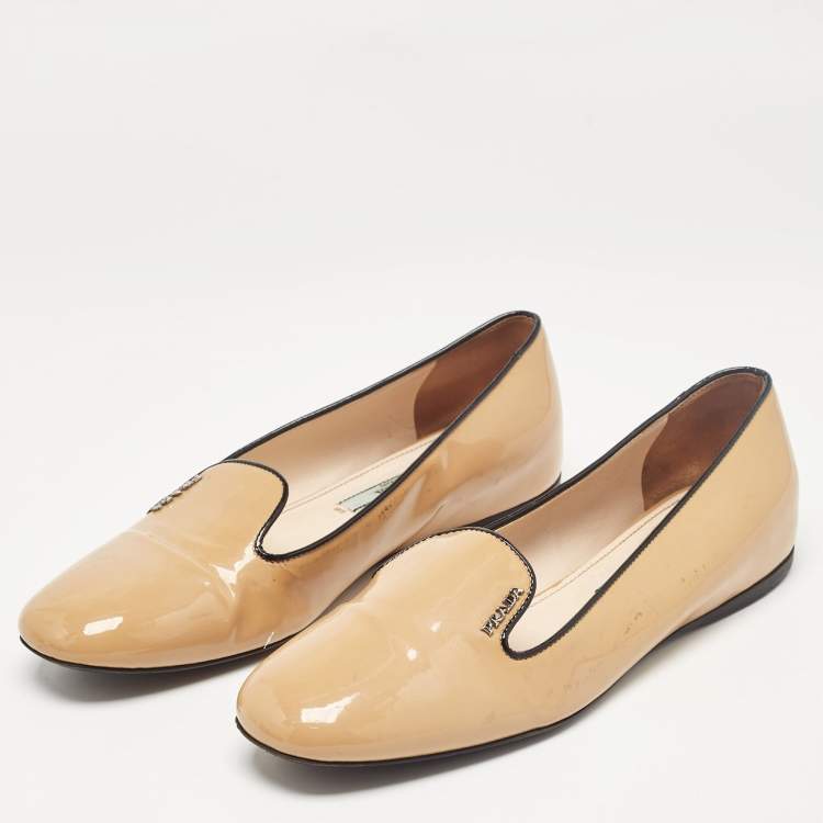 Pre Owned Prada Beige Patent Leather Smoking Slippers Size 36.5