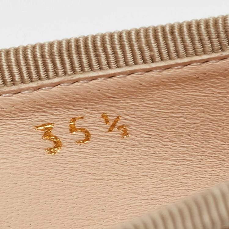 مملوكة مسبقًا Prada Beige Patent Leather Ballet Flats Size 35.5