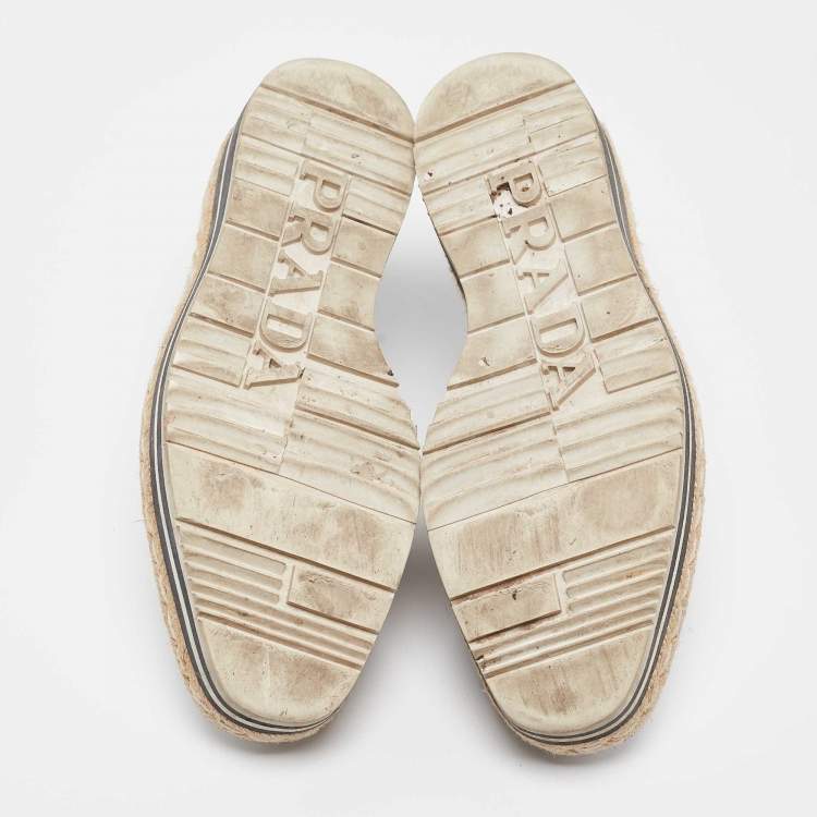 Pre Owned Prada Silver Leather Lce Up Derby Size 36.5