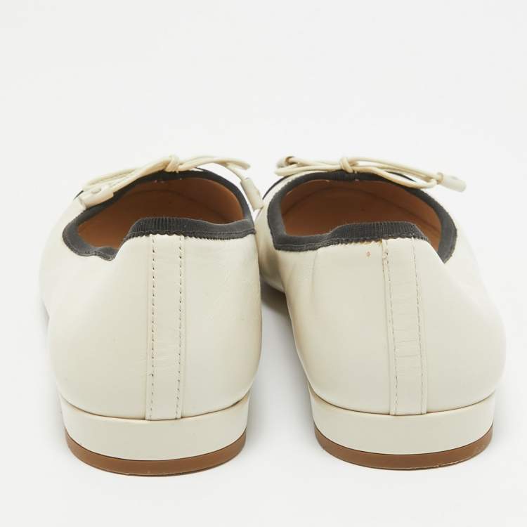 Pre Owned Prada Cream/Black Leather Cap Toe Ballet Flats Size 37