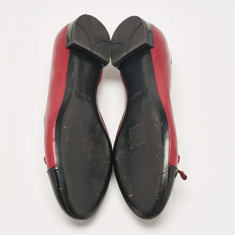 Pre Owned Prada Pink/Black Patent and Leather Bow Ballet Flats Size 37