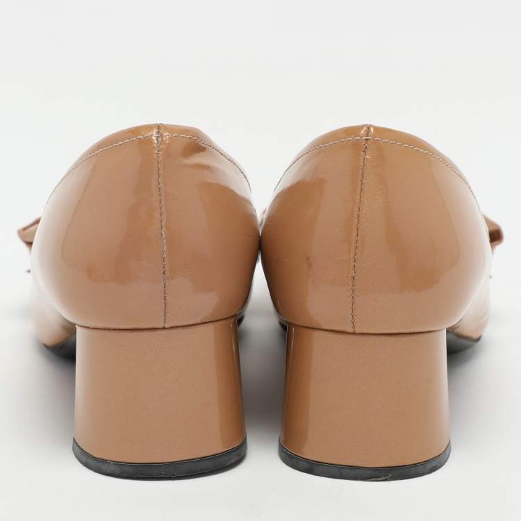 Pre Owned Prada Beige Patent Leather Bow Block Heel Pumps Size 38