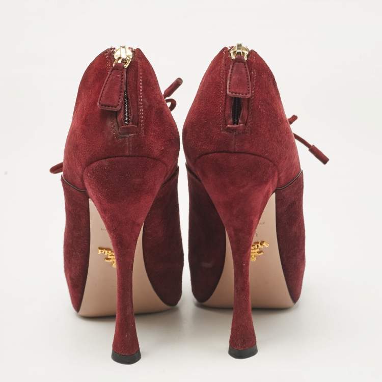 Pre Owned Prada Burgundy Suede Lace Up Booties Size 37.5