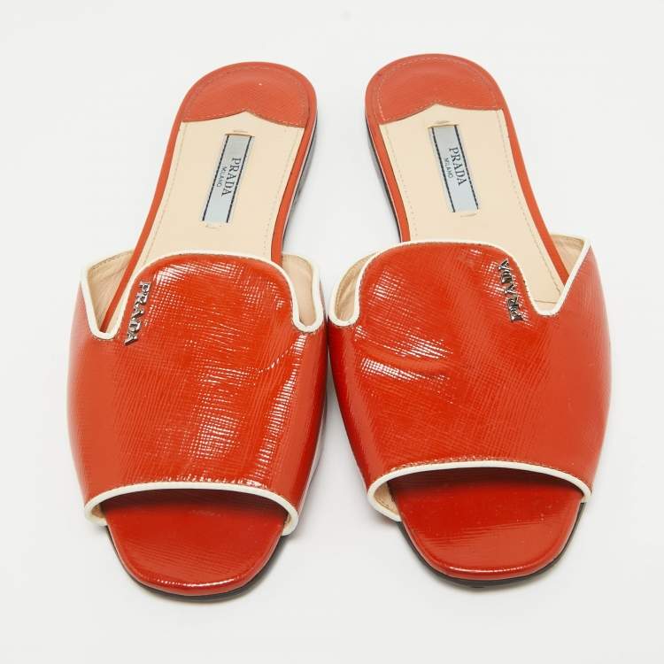 Pre Owned Prada Orange Patent Leather Flat Slides Size 36