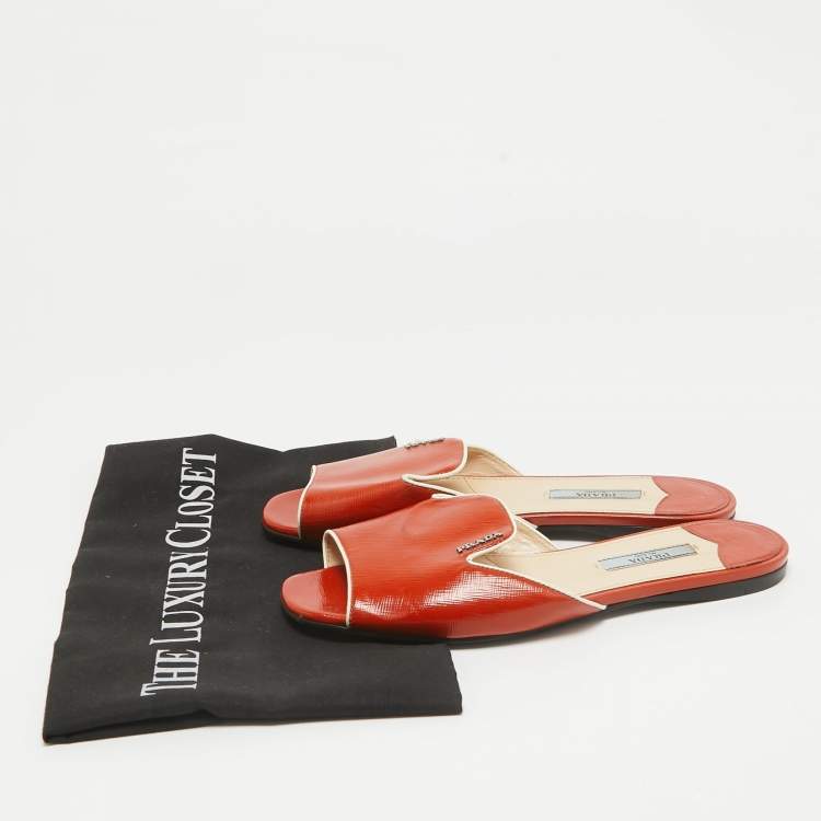 Pre Owned Prada Orange Patent Leather Flat Slides Size 36