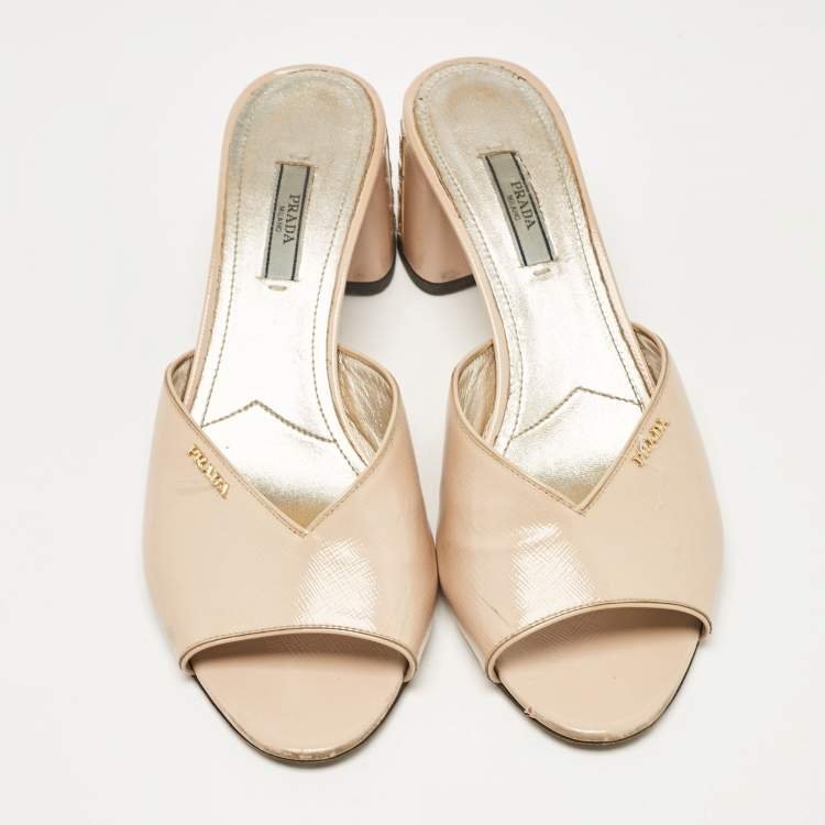 Pre Owned Prada Beige Vernice Saffiano Leather Crystal Embellished Slide Sandals Size 40.5