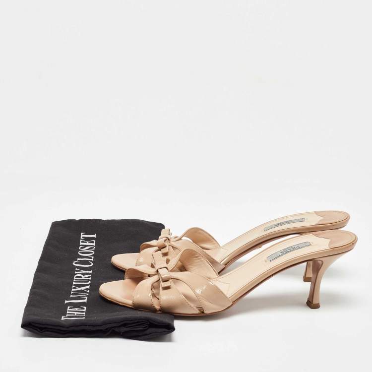 Pre Owned Prada Beige Saffiano Leather Bow Slide Sandals Size 40.5