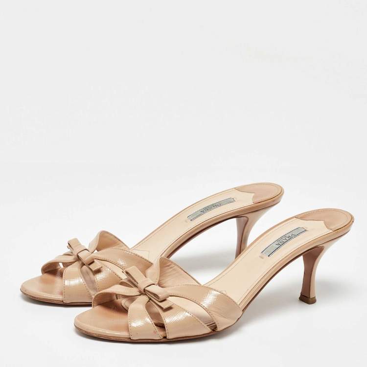 Pre Owned Prada Beige Saffiano Leather Bow Slide Sandals Size 40.5