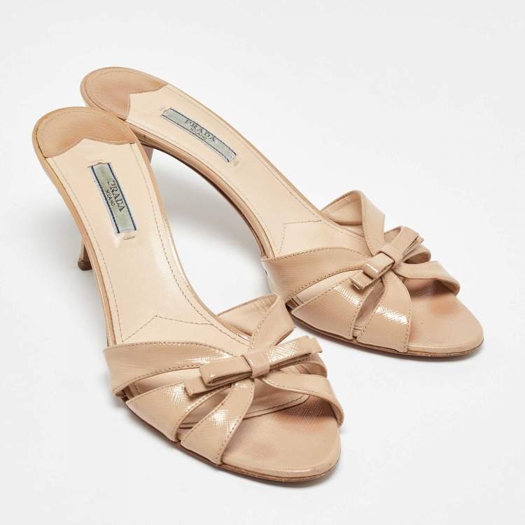 Pre Owned Prada Beige Saffiano Leather Bow Slide Sandals Size 40.5