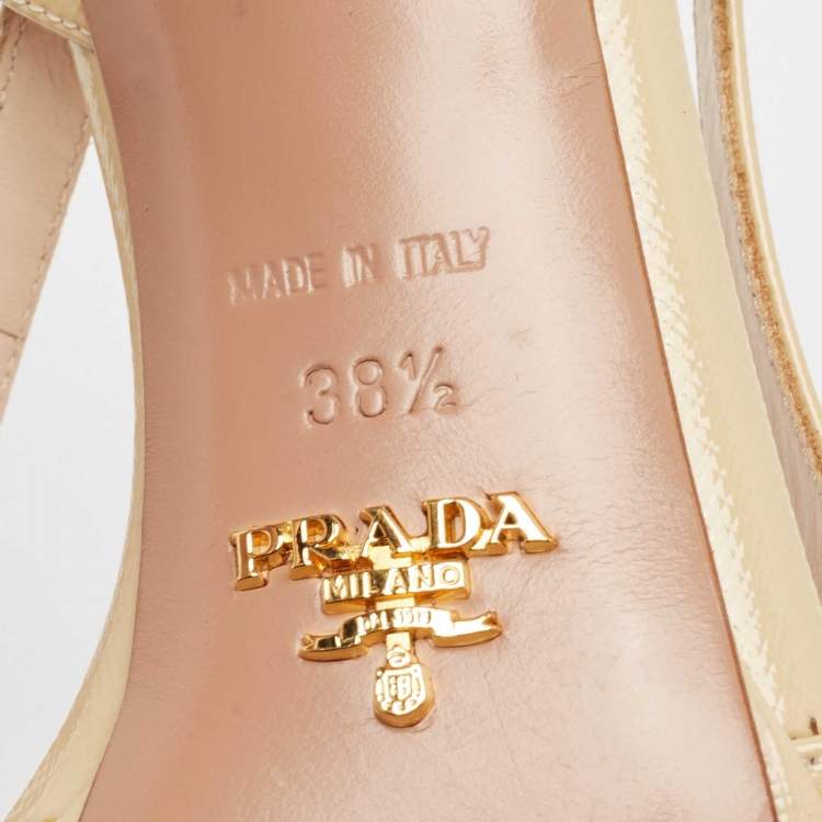 Pre Owned Prada Beige Patent Leather Slingback Sandals Size 38.5