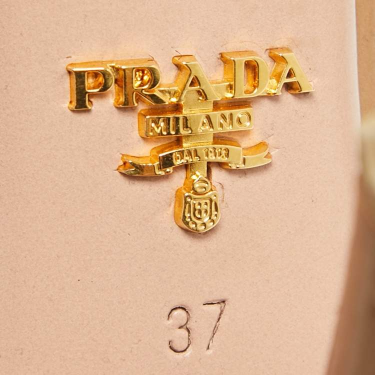 Pre Owned Prada Brown Leather Round Toe Pumps Size 37