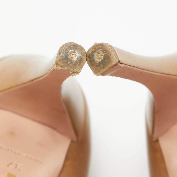 Pre Owned Prada Brown Leather Round Toe Pumps Size 37