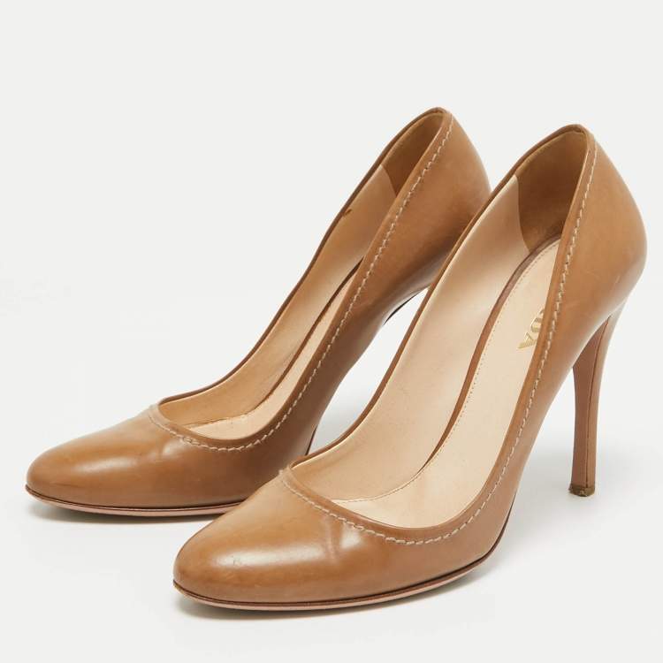 Pre Owned Prada Brown Leather Round Toe Pumps Size 37